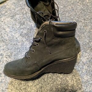 Timberland Black Lace-Up Wedge Ankle Boots